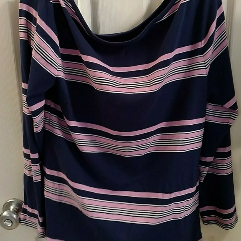 Women's Old Navy top size XL quarter length sleeve